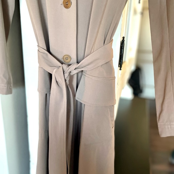 Spring Coat - Picture 3 of 3